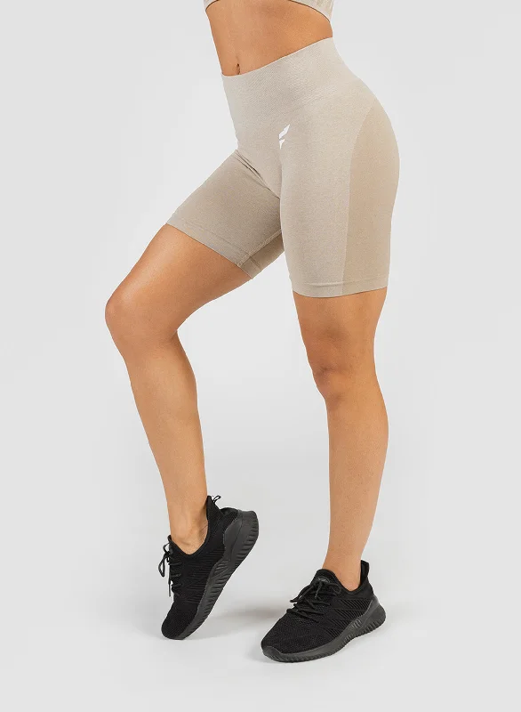 SEAMLESS BIKER SHORTS - SAND